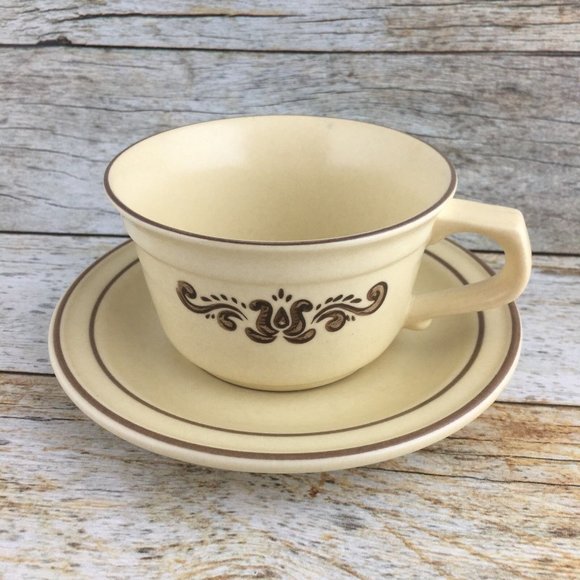 Vintage Pfaltzgraff VILLAGE Castle Mark Tan Brown Coffee Cup Saucer Set 4 Set